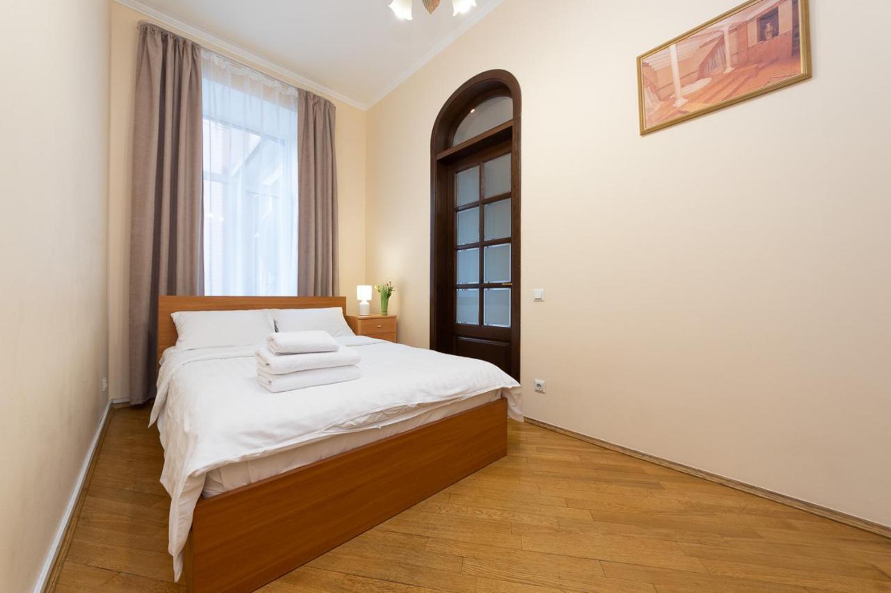 Apartament On Independence Square Kiev Ngoại thất bức ảnh
