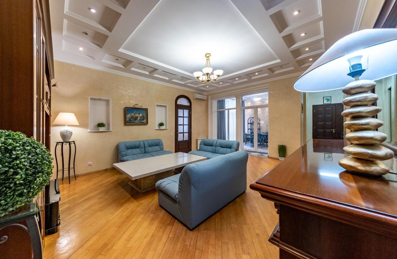 Apartament On Independence Square Kiev Ngoại thất bức ảnh