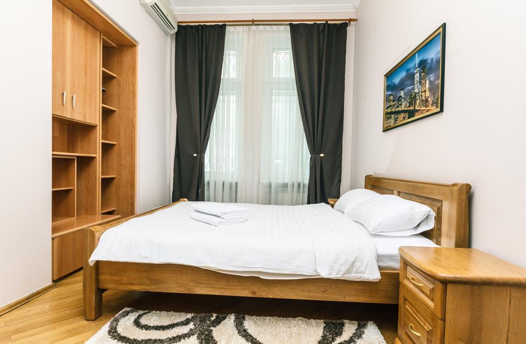 Apartament On Independence Square Kiev Ngoại thất bức ảnh