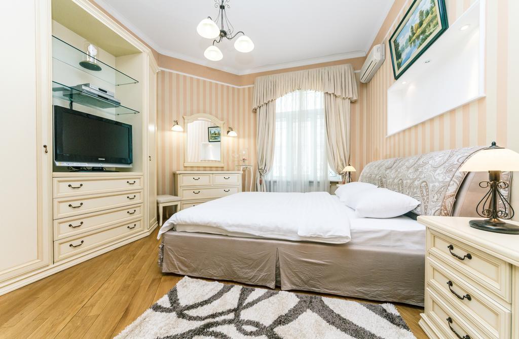 Apartament On Independence Square Kiev Ngoại thất bức ảnh