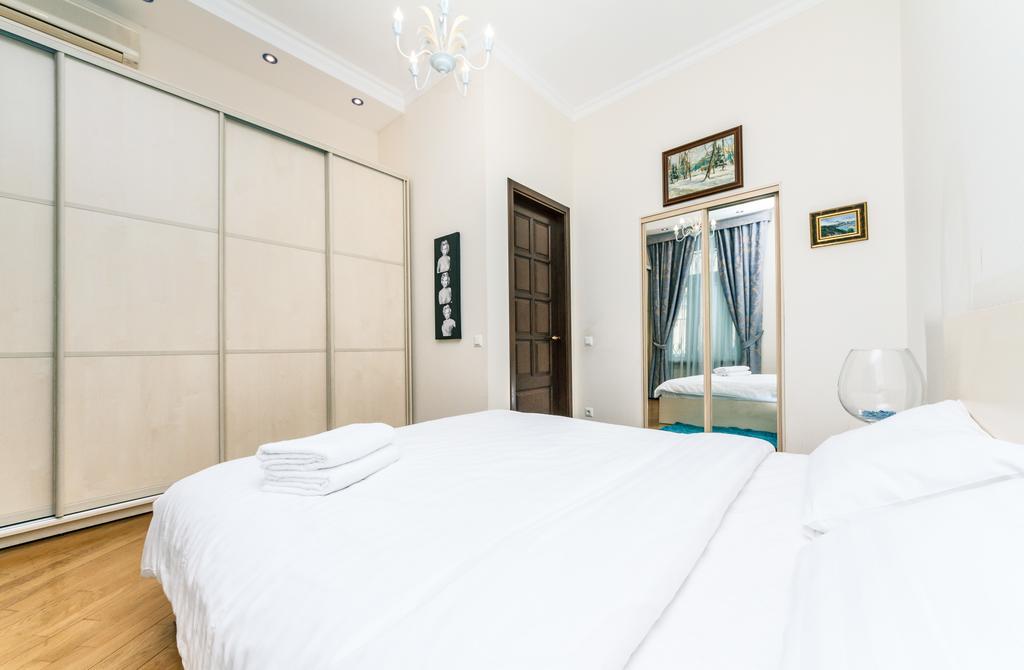 Apartament On Independence Square Kiev Ngoại thất bức ảnh